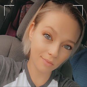 Meet your Posher, Victoria l